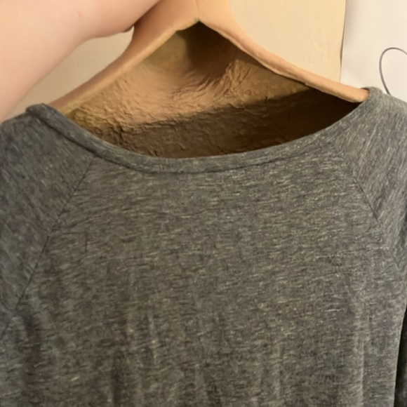 Roxy Gray Long Sleeved Graphic T Shirt Size Medium - Picture 2 of 5